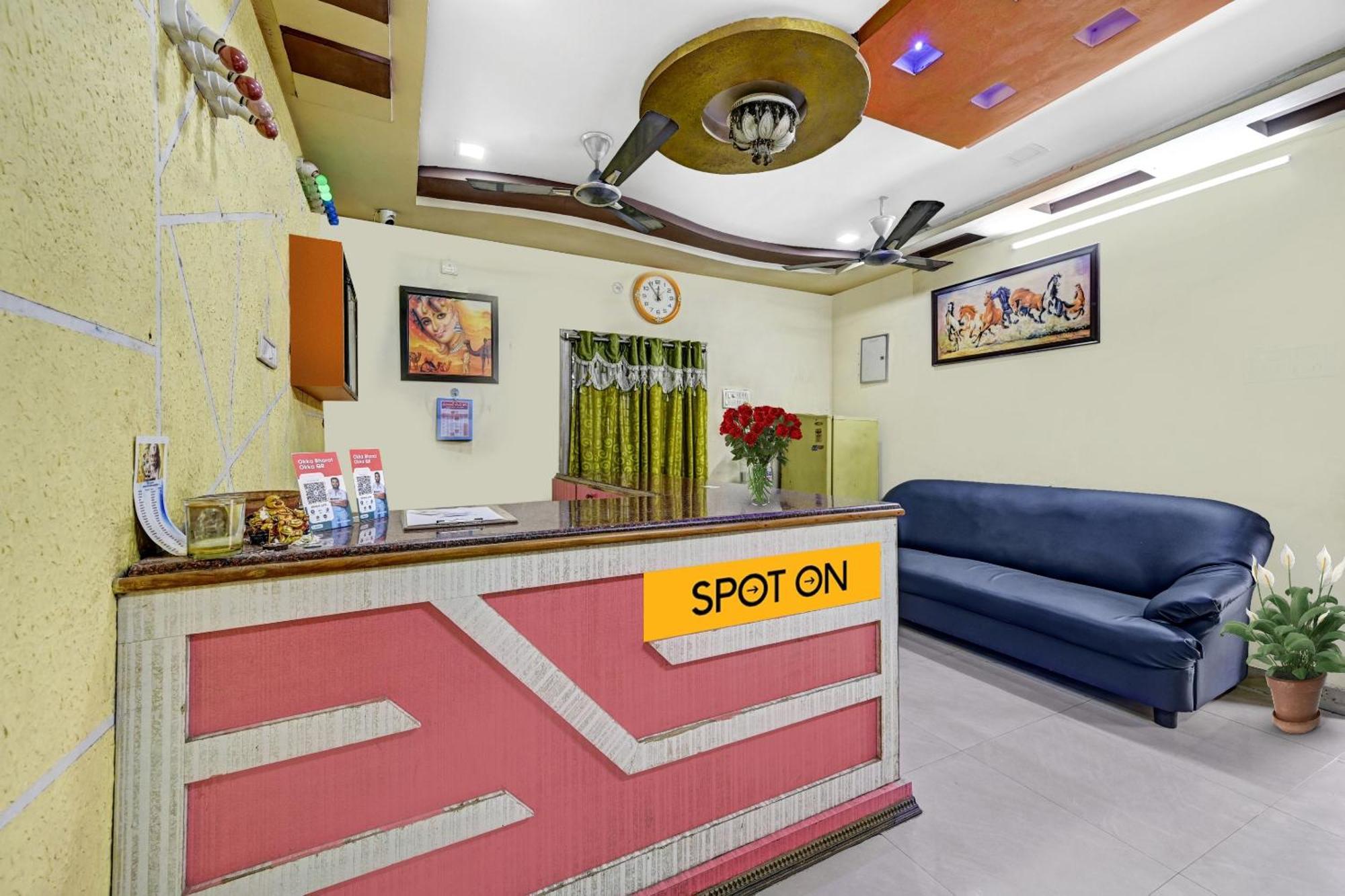 Spot On Sri Sai Teja Lodge Visakhapatnam Luaran gambar