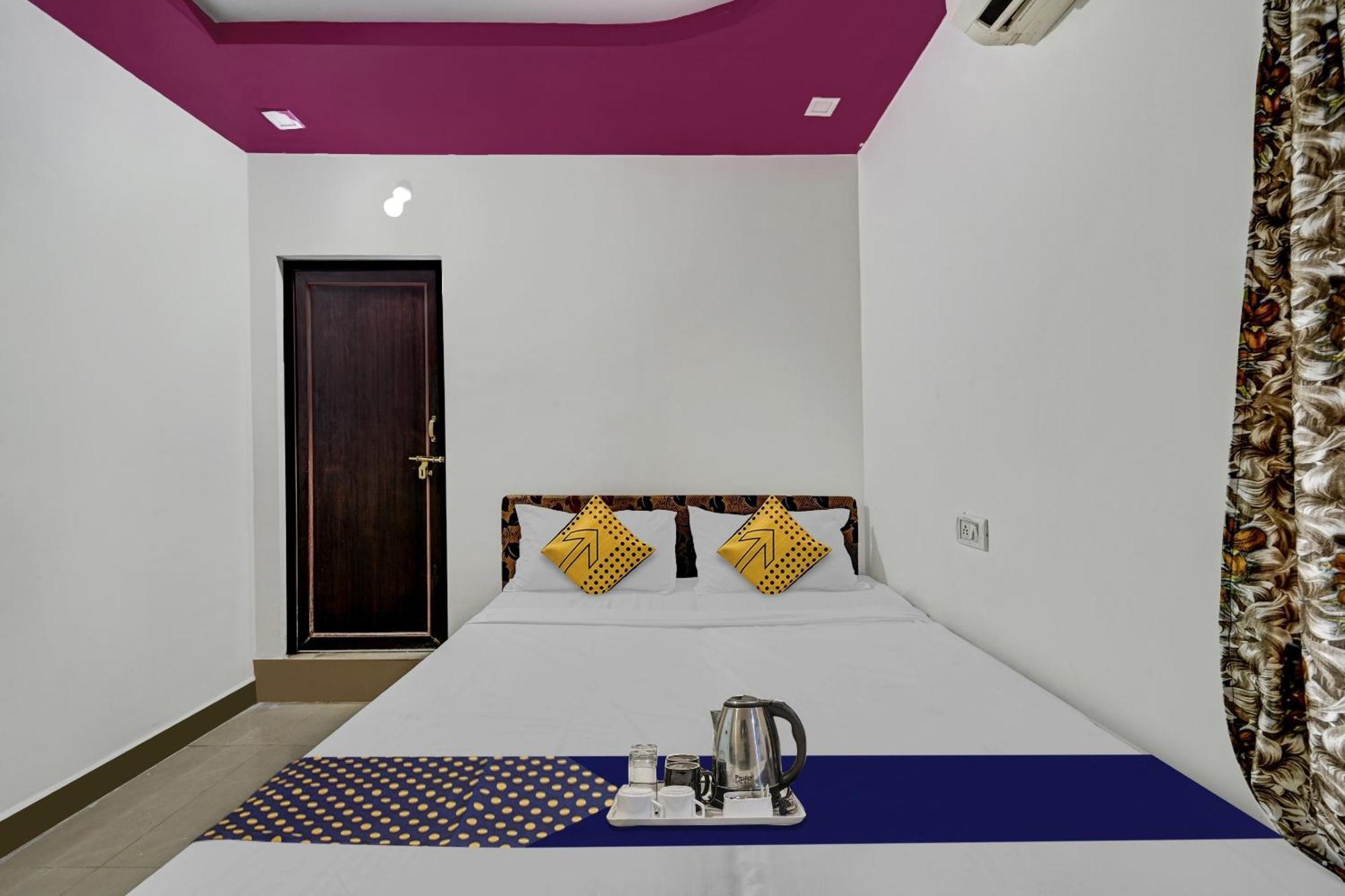 Spot On Sri Sai Teja Lodge Visakhapatnam Luaran gambar