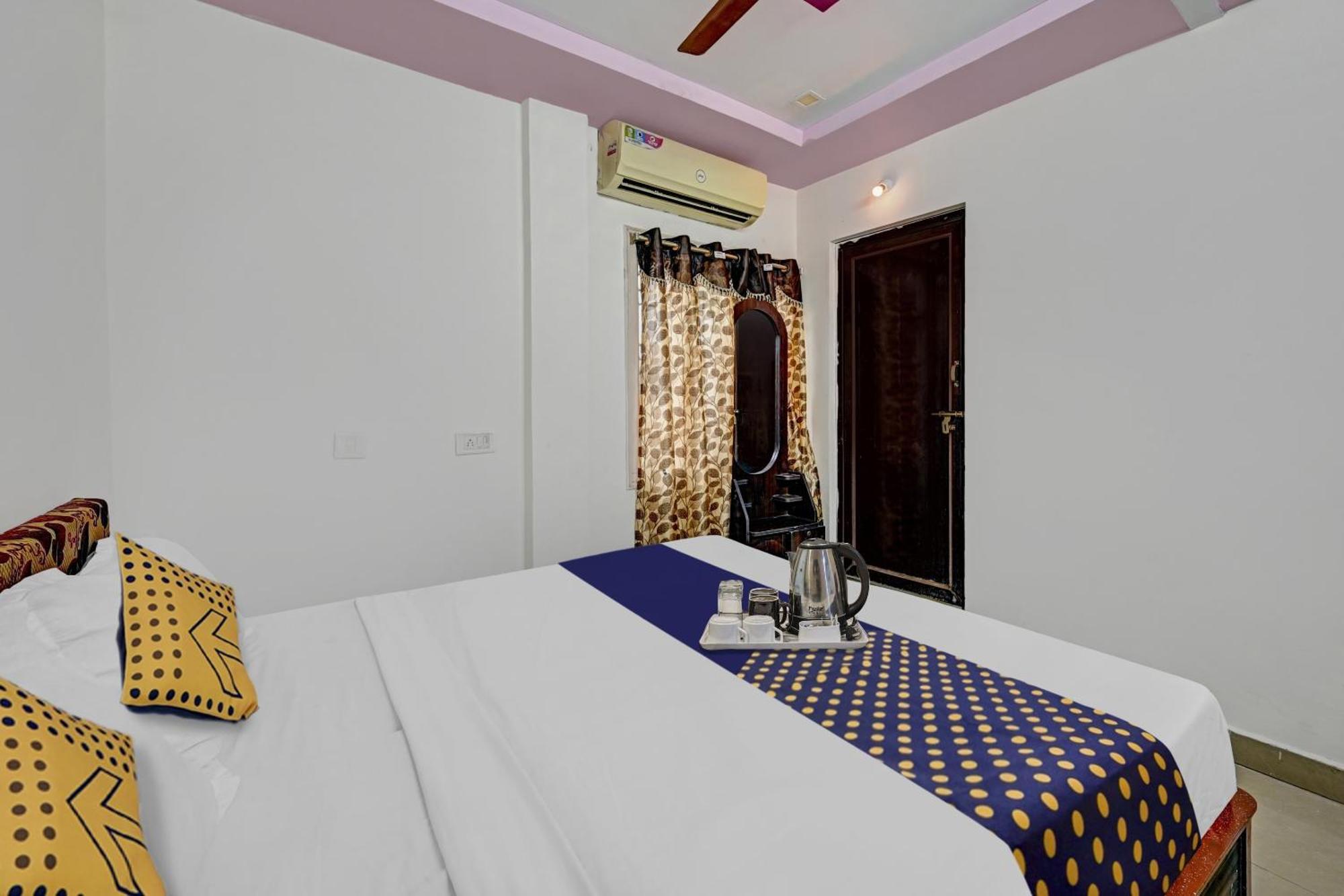 Spot On Sri Sai Teja Lodge Visakhapatnam Luaran gambar